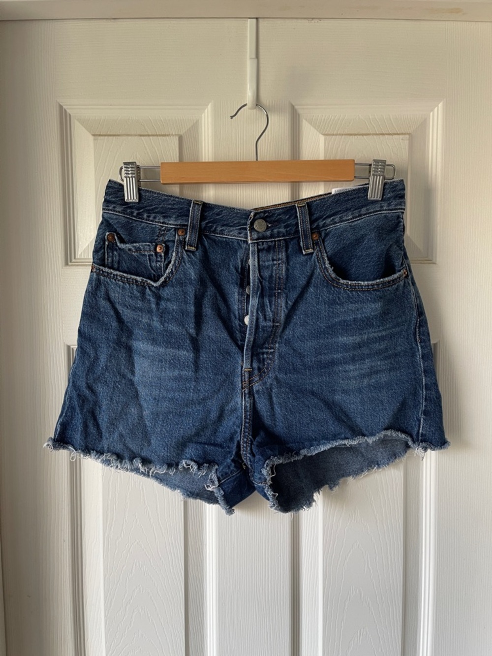 Levi’s Ribcage Shorts